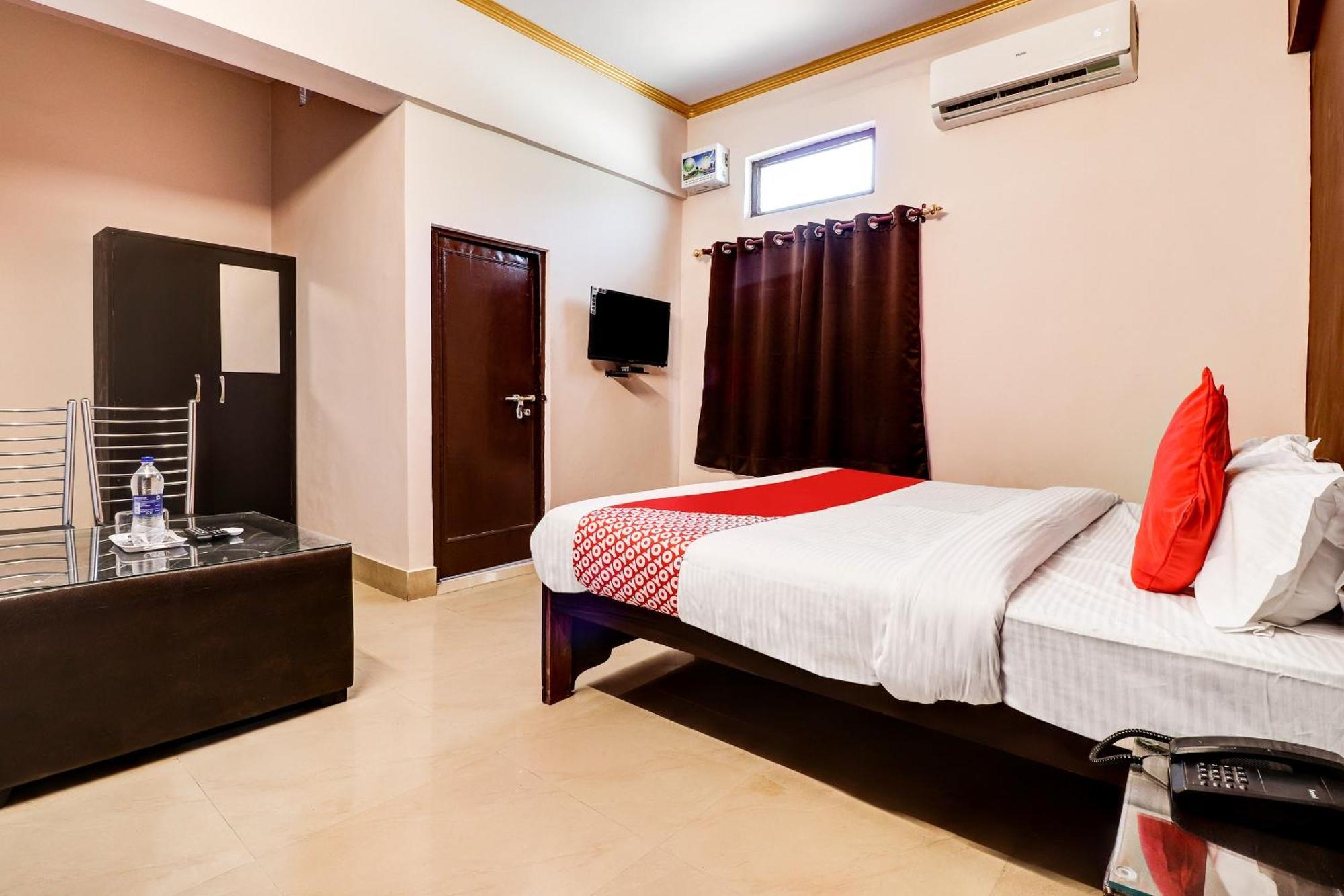 Hotel O Star City Hotel Ayodhya Ngoại thất bức ảnh